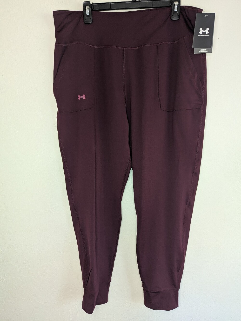 NWT Under Armour Motion Joggers Women's Size 2XL